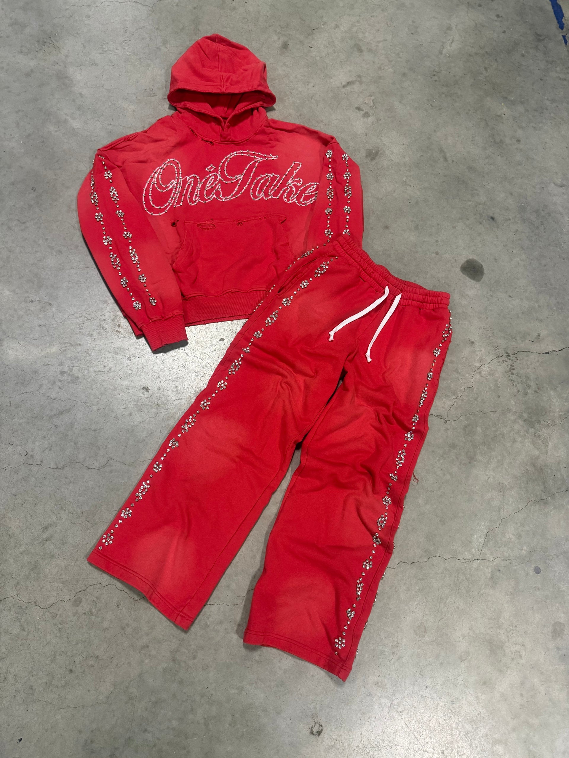 RED “LA MODE” SWEATSUIT