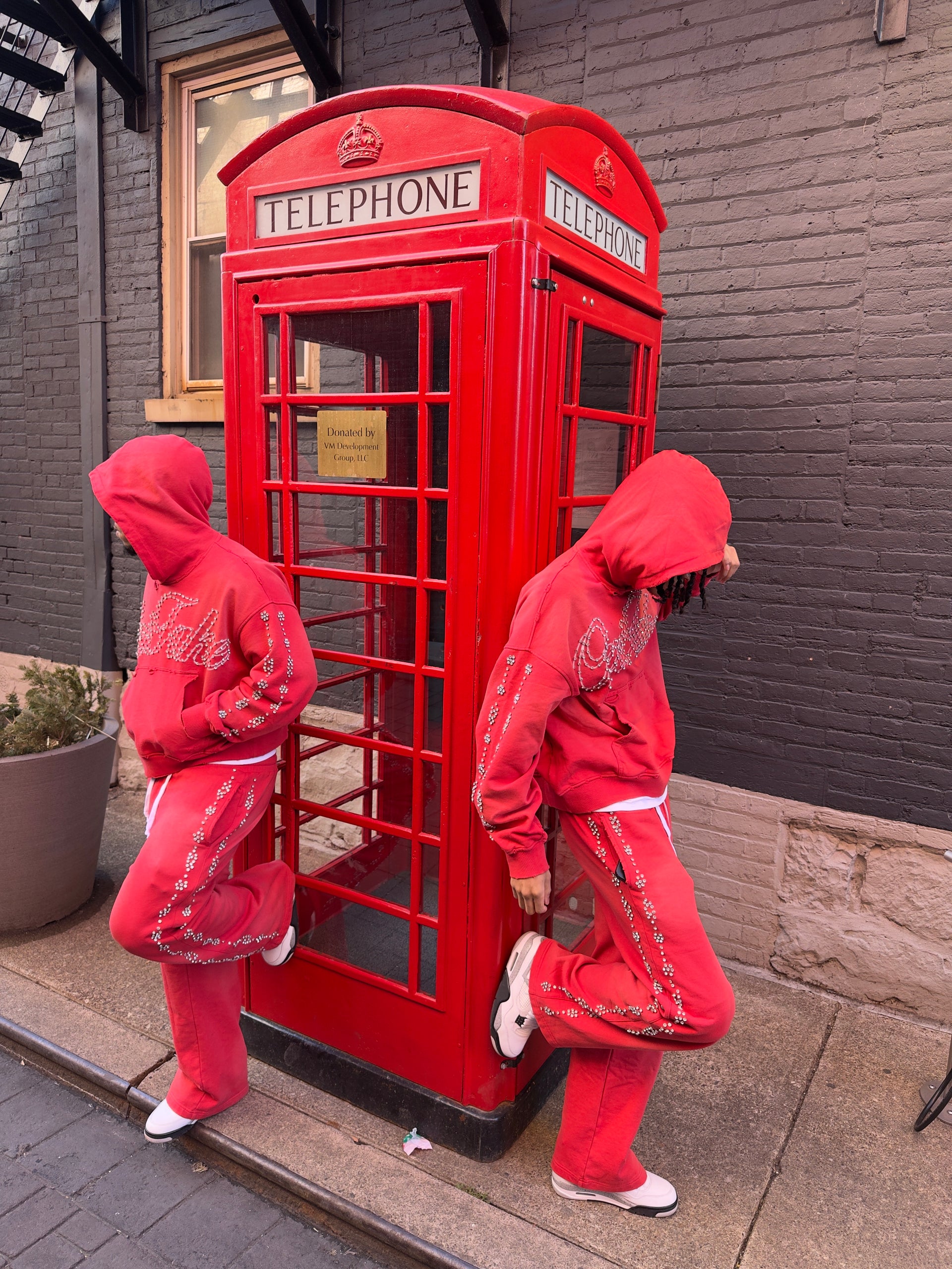 RED “LA MODE” SWEATSUIT